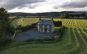 Country Cottage With Far Reaching Views