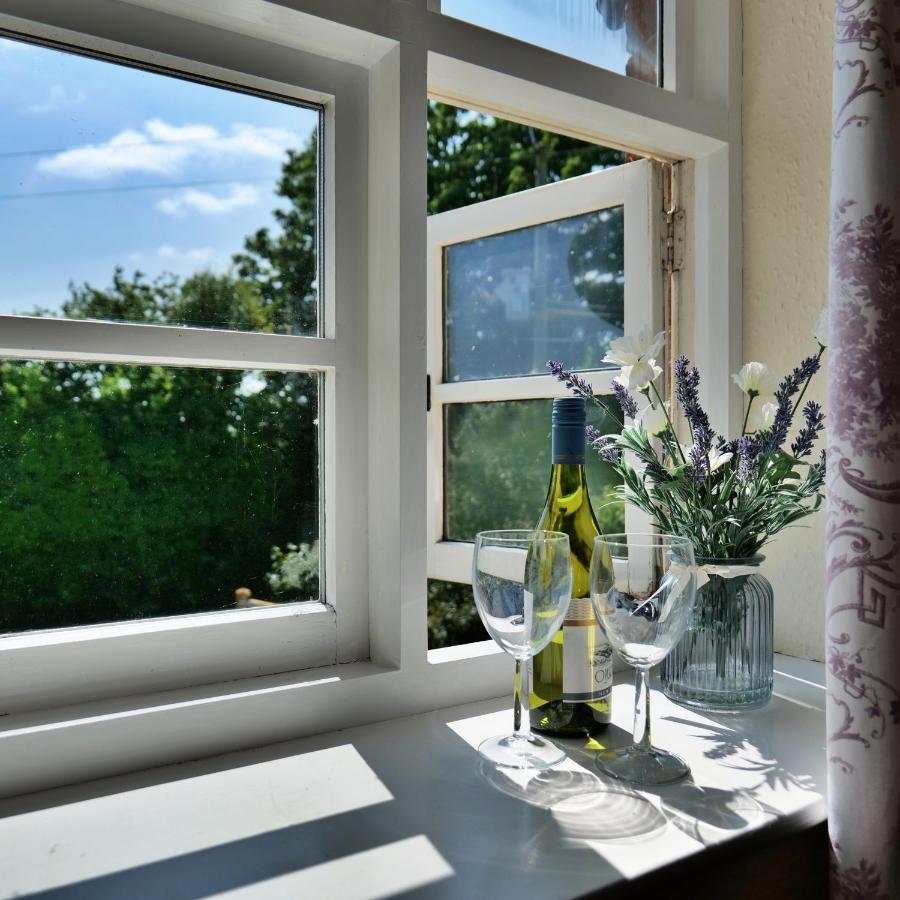 Country Cottage With Far Reaching Views Presteigne Exterior photo