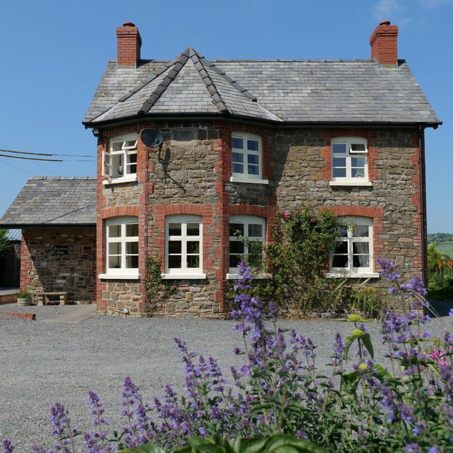 Country Cottage With Far Reaching Views Presteigne Exterior photo