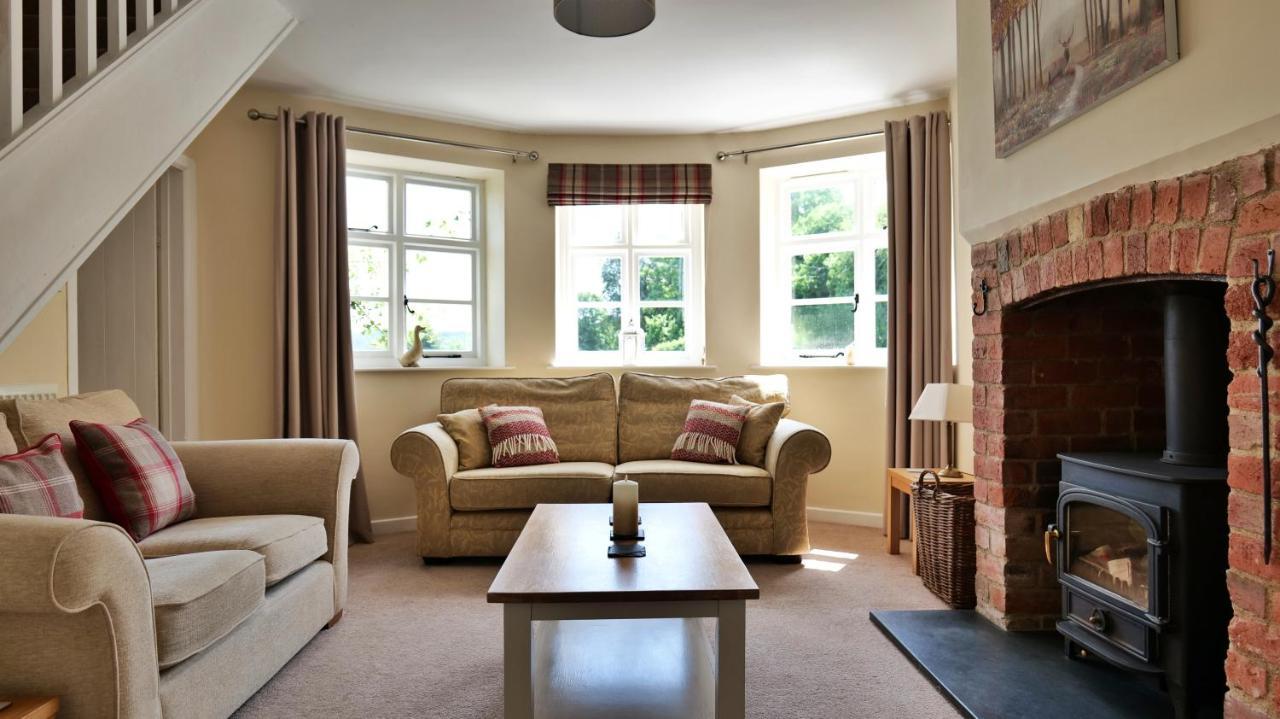 Country Cottage With Far Reaching Views Presteigne Exterior photo